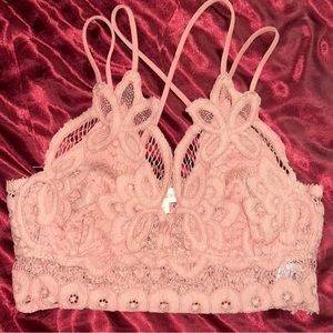 FRANCESCA’S LACE BRALETTE